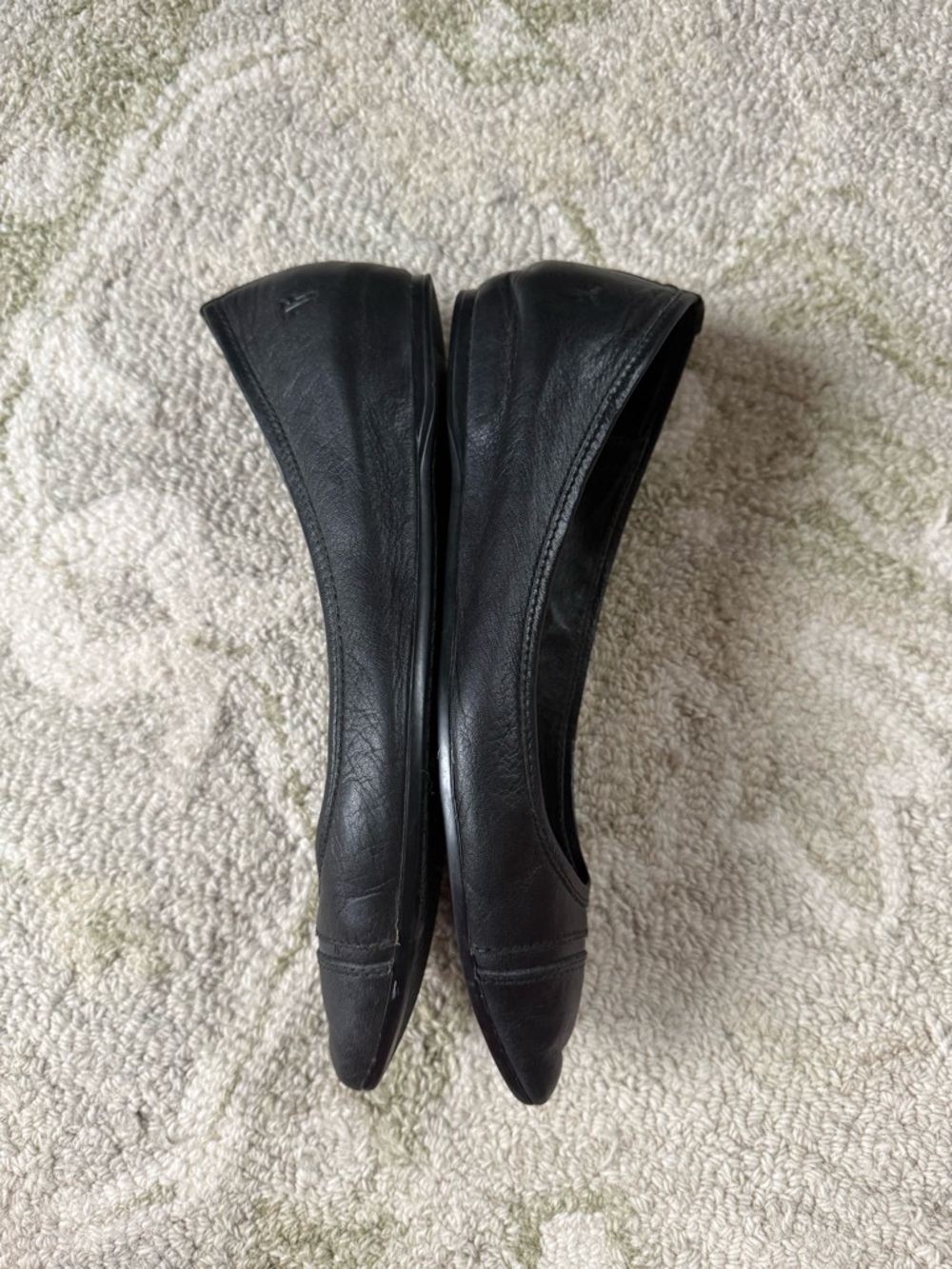 Frye Alicia Black Pointed Toe Leather Flats - Picture 3 of 8